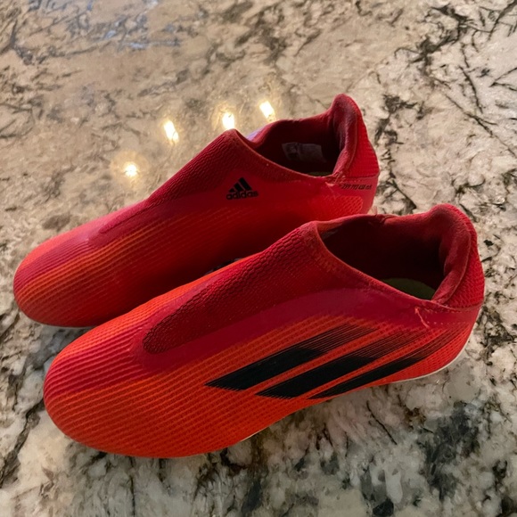 Kids Adidas speedflow .3 laceless cleats. Size 1.5 - Picture 1 of 6